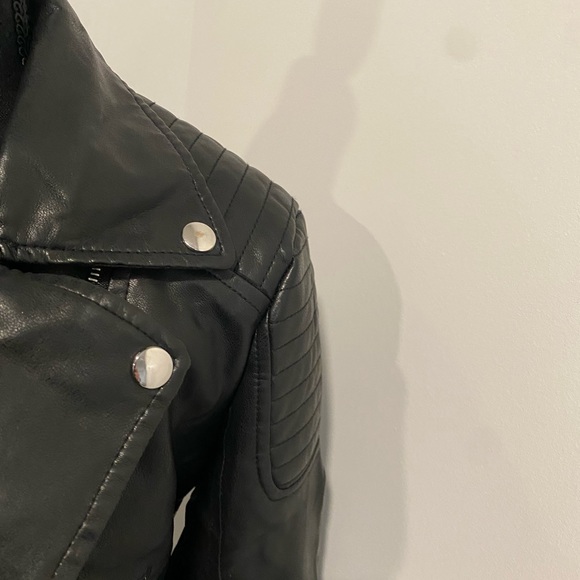 Faux leather jacket in Size Small from SHEIN in excellent condition! - Picture 4 of 9